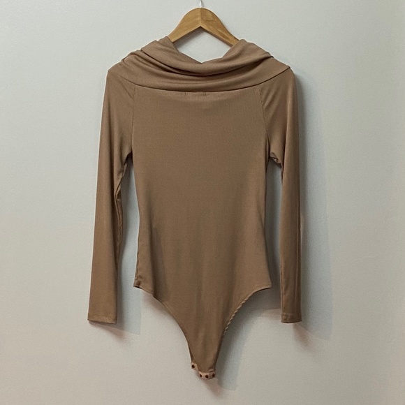 DE BASE Long Sleeve Mocha Ribbed Bodysuit - Picture 2 of 5